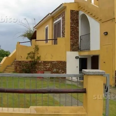 Gialla A Pochi Passi Dal Mare * Simius