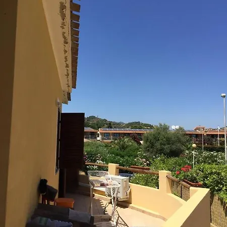Apartamento Gialla A Pochi Passi Dal Mare Simius