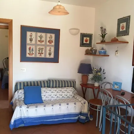 Gialla A Pochi Passi Dal Mare * Simius